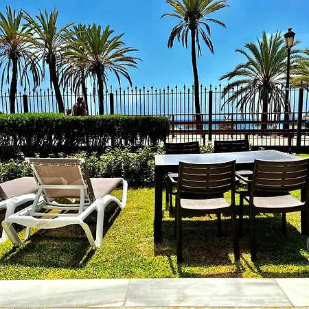 Puerto Banus 2 Bedrooms Oceanfront C アパート マルベーリャ